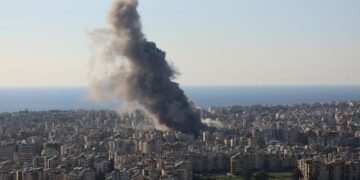 ایران و امریکا اوروشی؛ دونالد: اوروش نظرده توتیلگن زمان‌دن هم کۉپراق چوزیلیشی ممکن