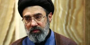 مجتبی خامنهای رسمی کۉرینیشده ایران ینگی رهبری اولهراق تعیینلندی