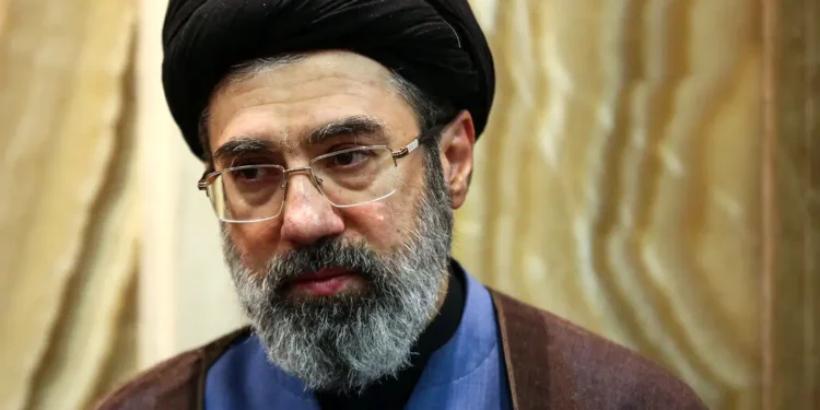 مجتبی خامنهای رسمی کۉرینیشده ایران ینگی رهبری اولهراق تعیینلندی