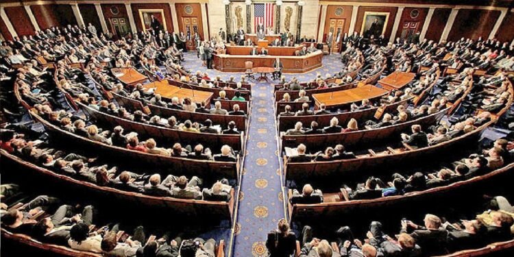 امریکا سنا مجلسیده ترا‌مپ‌نینگ حربي صلاحیتلرینی چېکلش لایحه‌سی تصدیقلنمه‌دی