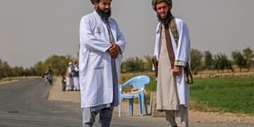 طالبان بلخ و تخارده ایکّی کیشی‌نی جادوگرلیک عیبی بیلن اوشله‌گن