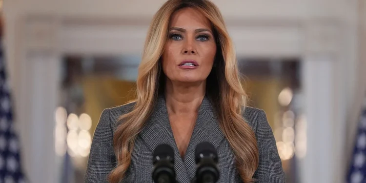 افغانستان انسان حقلری فعاللری ملانیا ترمپ‌دن افغانستان عیاللری احوالیگه اعتبار قره‌تیشینی سۉره‌دی