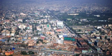 بیرلشگن ملتلر تشکیلاتی: میلادی ۲۰۶۰-ییلگچه افغانستان یریم جمعیتی شهرلرده یشه‌یدی