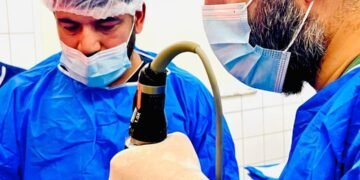 بلخ حوزوی کسلخانهسیده ایلکبار بورون ایچیده اندوسکوپیک تومور عملیاتی عملگه آشیریلگن