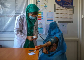 یونیسف افغانستان کېله‌سی ییللر عیال اۉقیتووچی و شفاکار یېتیشماوچیلیگی بیلن دوچ کېلیشیدن آگاه‌لنتیردی