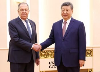 چین جمهور باشلیغی روسیه تشقی ایشلر وزیری بیلن اوچره‌شدی