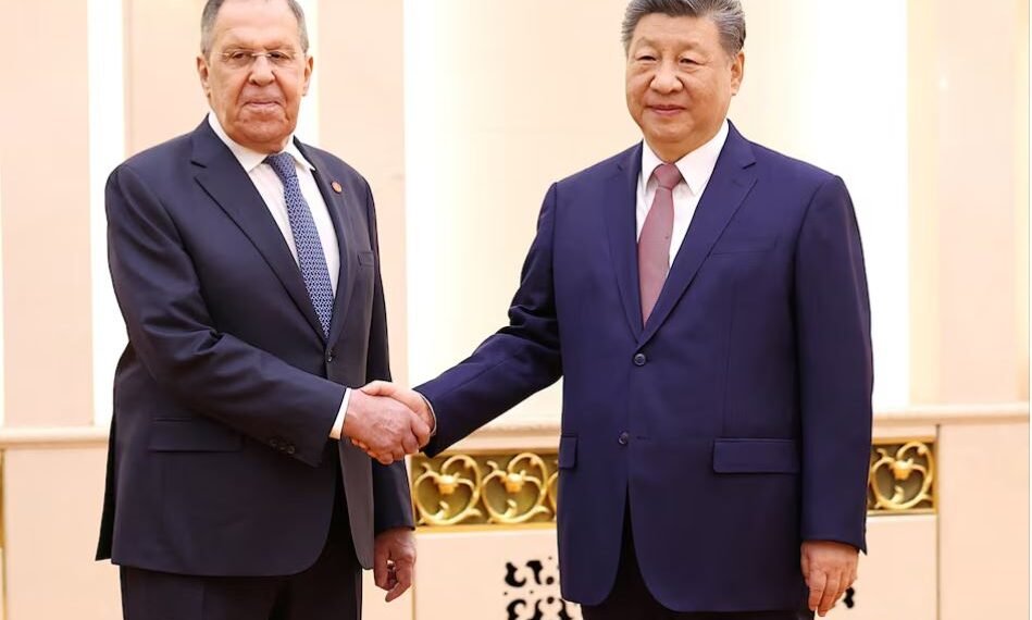 چین جمهور باشلیغی روسیه تشقی ایشلر وزیری بیلن اوچره‌شدی