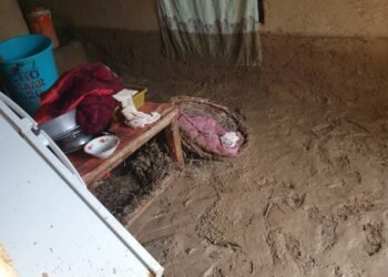 سمنگان ولایتیده سوو تاشقینی عاقبتیده بیر عیال و ایکّی باله‌سی جان بېرگن