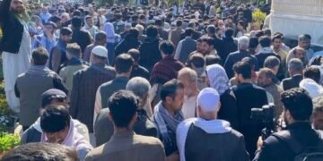 هراتده آدملر عاموی اۉلدیریلیشی؛ هراتنینگ یوزلب یشاوچیسی ناراضیلیک نمایش اۉتکزماقده