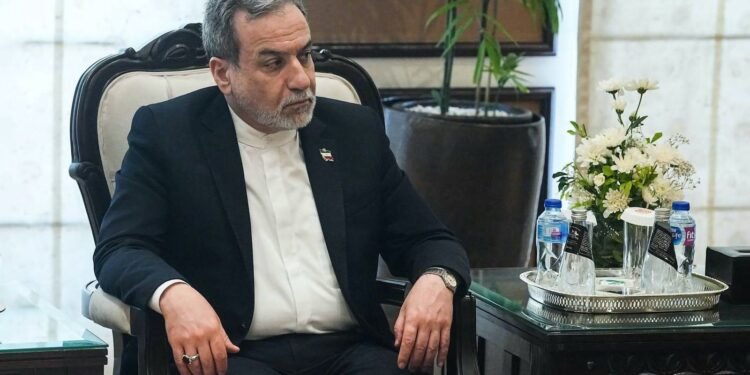 عراقچی‌نینگ اسلام آبادگه تشریفی؛ اسماعیل بقایی: ایران و امریکا ارا هېچ قنده‌ی ملاقات رېجه‌لشتیریلمه‌گن