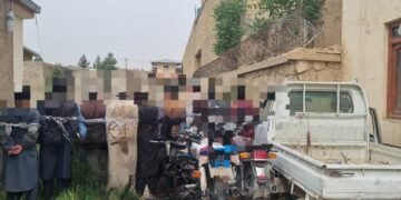 فاریاب‌ده طالبلر تۉقیز کیشی‌نی اۉغیرلیک عیبی بیلن اوشله‌گن