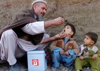 افغانستان بویلب پولیوگه قرشی اېملش کمپاینی اۉتکزیله‌دی