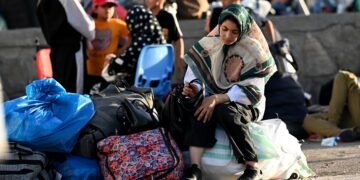 بیر کونده ایران و پاکستان‌دن‌ آلتی مینگ مهاجر افغانستان‌گه قیتریلدی