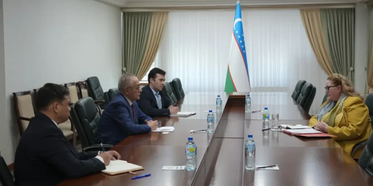 اۉزبېکستان و ناروی وکیللری افغانستان خصوصیده اوچرهشوو اۉتکزدی