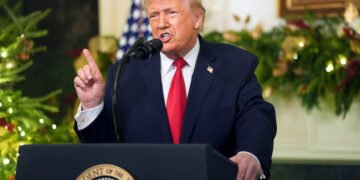 دونالد ترمپ ینه‌ بیربار ایران انشااتلری‌گه قرشی هجوم اویوشتیریلیشیدن آگاه‌لنتیردی