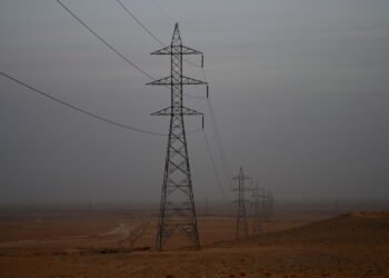 طالبان سرپل ولایتی‌نینگ سانچارک، سوزمه‌قلعه و گوسفندی اولسواللیکلریگه برق یېتکزیلیشیدن خبر بېردی