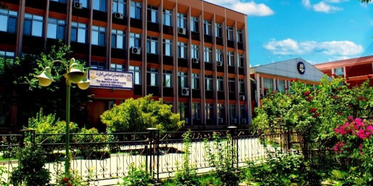 طالبان کابل و سرپلده بیر عیال شامل ۲۱ کیشی‌نی عامه حضوریده جزاله‌دی