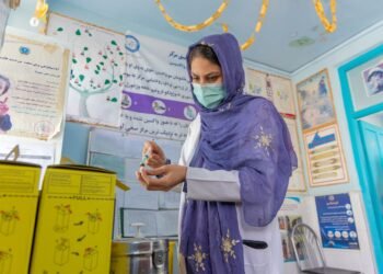 یونیسف افغانستان‌ده ۲۰ میلیون‌دن آرتیق کیشی‌گه ساغلیق خذمتلری ترقه‌تیلگنیدن خبر بېردی