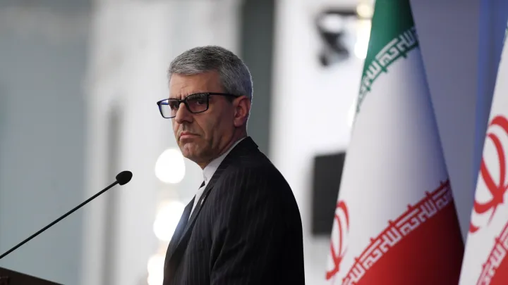 ایران تشقی ایشلر وزیرلیگی باییتیلگن یورانیوم هیچ قچان بو مملکت‌دن چیقاریلمسلیگینی بیلدیردی