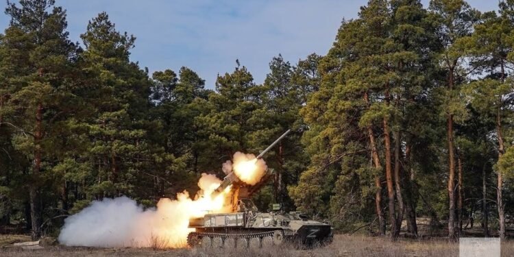 روسیه و اوکراین اوروشی؛ روسیه مدافعه وزیری: اوکراین‌نینگ ۱۱۲ دُرونی یۉق اېتیلدی