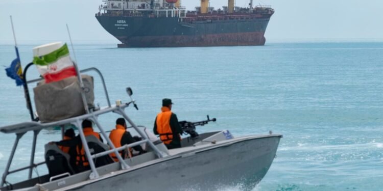 ستنکام: هرمز بۉغازینی محاصره قیلیش بوگون باشلنه‌دی