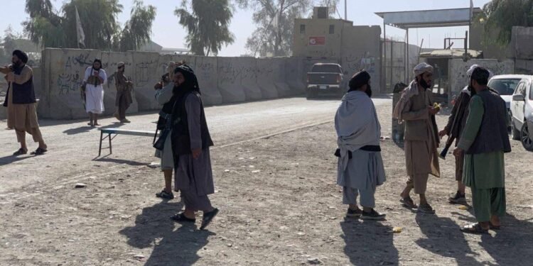 پاکستان و طالبان اۉرته‌سیده ینه بیربار تۉقنه‌شوو یوز بېرگن