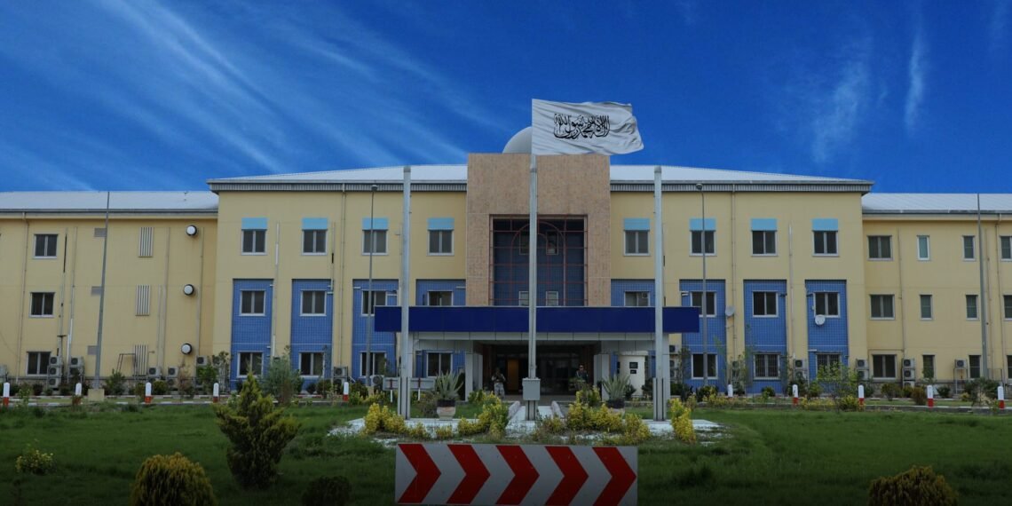 طالبان ایچکی ایشلر وزیرلیگی هیئتی اۉزبېکستان‌ کېتدی