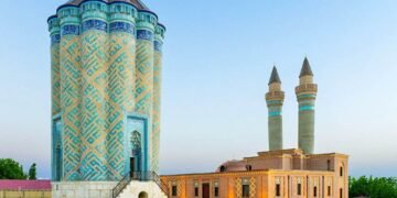 قره باغلر مقبره‌سی: ملی اۉزلیک و تاریخ