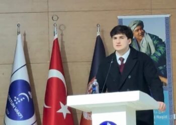 تورک آنت ایچسه، سۉزیدن قَیتمه‌یدی؛ بو قیلینگن حقارتلر هم هېچ قچان اونوتیلمه‌یدی