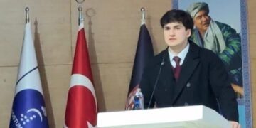 تورک آنت ایچسه، سۉزیدن قَیتمه‌یدی؛ بو قیلینگن حقارتلر هم هېچ قچان اونوتیلمه‌یدی