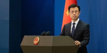 چین، ایران بندرلریده دېنگیز قمه‌لینی خواطرلی و مسئولیت‌سیز بیر عمل دېدی