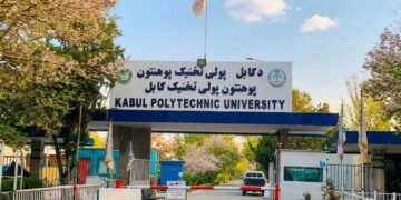 کابلده پولی تخنیک بیلیم یورتیده بیر طلبهنینگ ادعا قیلیشیچه بو یېرده قیزیل تاقّی منع قیلینگن