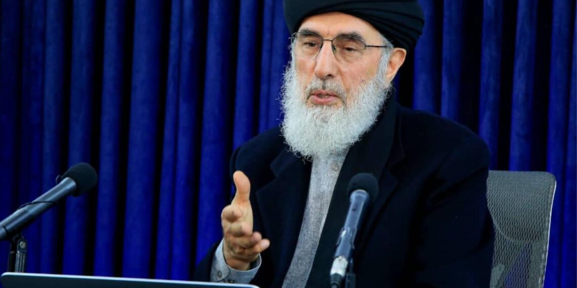 گلب‌الدین حکمتیار: افغانستان بوتون خلقی حاضرگی وضعیت‌گه تېز اۉزگریش کېلیشینی ایسته‌یدی