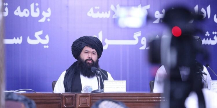 اۉزبېکلر طلبی‌گه اعتبارسیزلیک؛ طالبان عالی اۉقوو وزیری‎‌نینگ جیم‌لیگی دوام اېتماقده