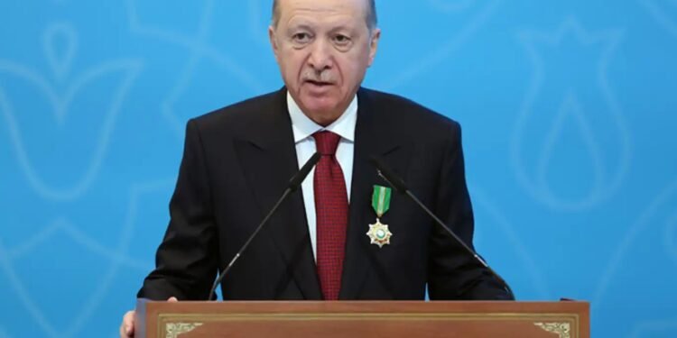رجب طیب اردوغان تېزلیک بیلن هرمز بۉغازی آچیلیشی کېره‌ک دېب تاکیدله‌دی
