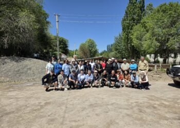 قرغیزستان‌ده تاریخی بنالرنی سقلش مساله‌لری بۉییچه بېش کونلیک سمینار اۉتکزیلگن