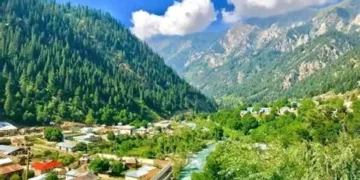 نورستان‌ ولاتیده بیر خاتیننی چقماق اوریب اۉلدیرگن