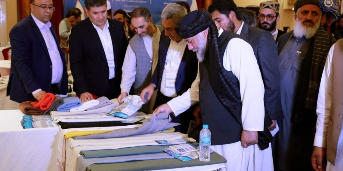 طالبلر صنعت و تجارت وزیرلیگی افغان-اۉزبېک سودا اوچره‌شووی اۉتکزیلگنیدن خبر بېردی