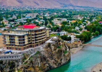 بدخشان ولایتیده بیر خاتین آتیب اۉلدیریلگن
