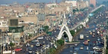 عهرات عمومی یۉلیده یوزبېرگن ترافیک واقعه‌ده ۲ کیشی اۉلیب و ۵۱ کیشی یره لنگن