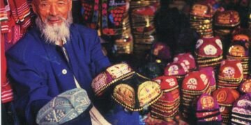 دنیا بۉیلب اویغور دۉپّی (تۉپّی) کونی نشانلندی