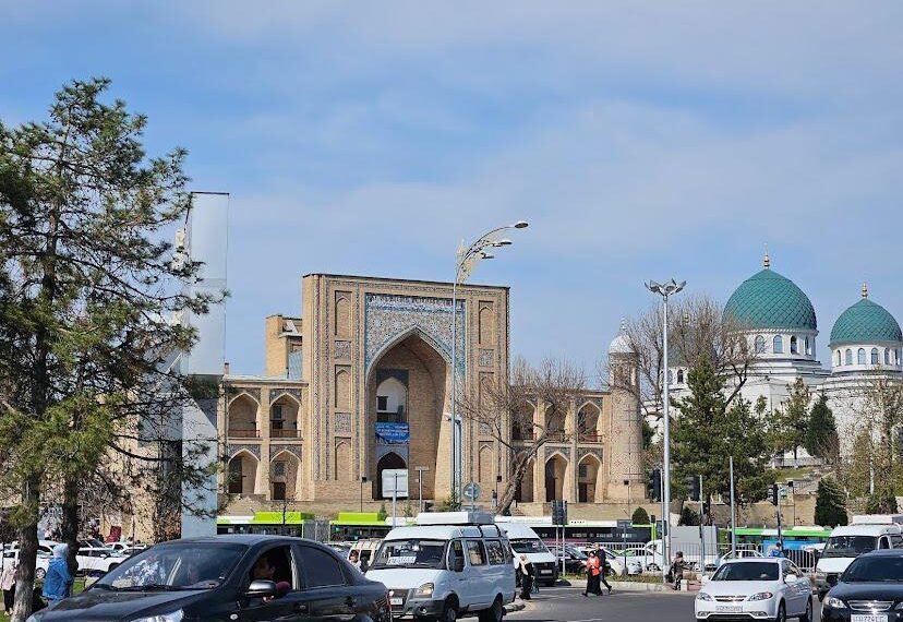 کۉکلداش مدرسه‌سی تاریخ و بیلیم مرکزی