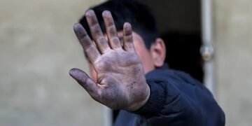 بوگون ۱۲ – جون باله‌لر ایشی‌گه قرشی کوره‌ش خلق‌ارا کونی دیر