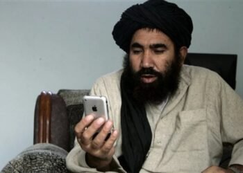 طالبان باسیملری کۉپه‌ییشی؛ تچ تلیفونلردن فایده‌لنگن ایش‌دن بوشه‌تیلیب محکمه‌گه تارتیله‌دی