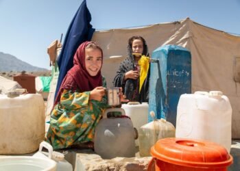 بیرلشگن ملتلر تشکیلاتی افغانستان‌ده کمیده ۱۶ میلیون کیشی سوو تنقیصلیگی معماسی بیلن دوچ دیر