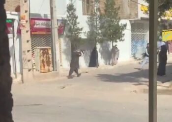 چېگره‌سیز  داکترلر: هرات‌ده عیال داکتر حجاب سببلی حبسگه آلینگن