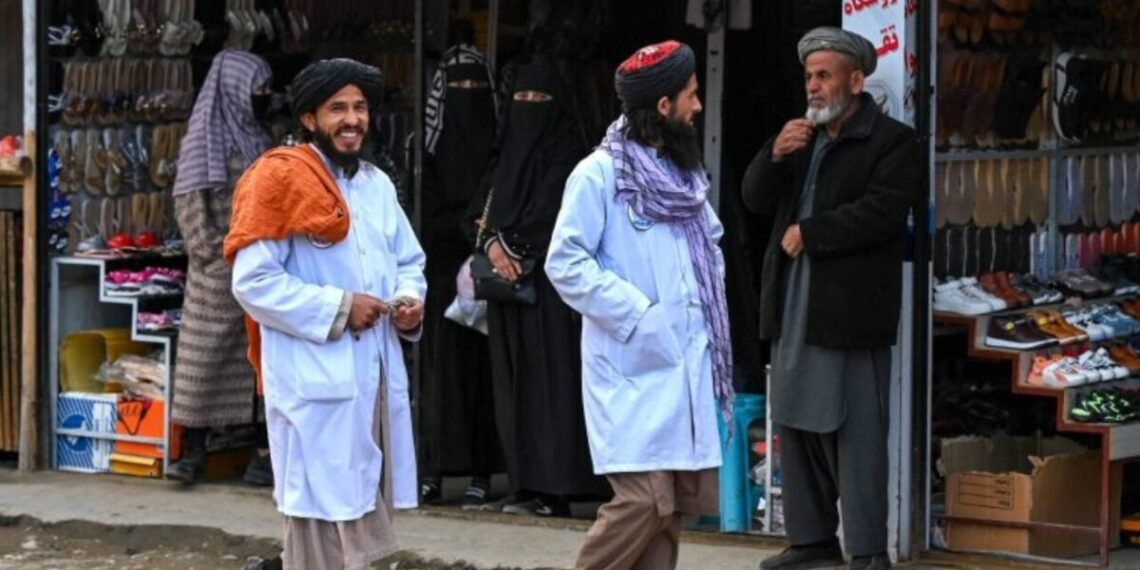 آزادلیک جبهه‌سی هرات‌ده طالبان محستب‌لریدن بېش کیشی‌نی اۉلدیریب و یره‌لنتیرگن