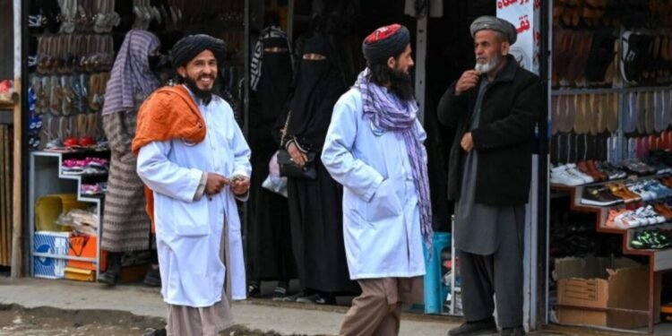 آزادلیک جبهه‌سی هرات‌ده طالبان محستب‌لریدن بېش کیشی‌نی اۉلدیریب و یره‌لنتیرگن