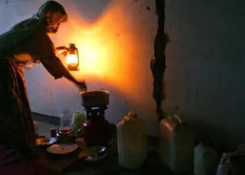 بیرلشگن ملتلر تشکیلاتی: افغانستان یشاوچیلریدن ۳۳ فایزی برقدن فایده‌لنه‌دیلر