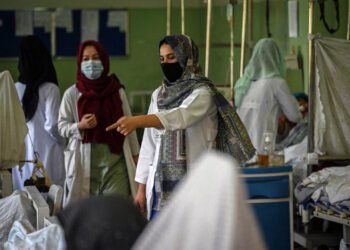 بیرلشگن ملتلر تشکیلاتی: افغانستان عیال داکترلر آزلیگی بیلن روپه ره